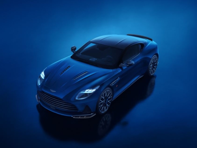 Aston Martin DB12 S