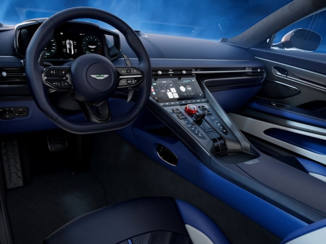 Aston Martin DB12 S