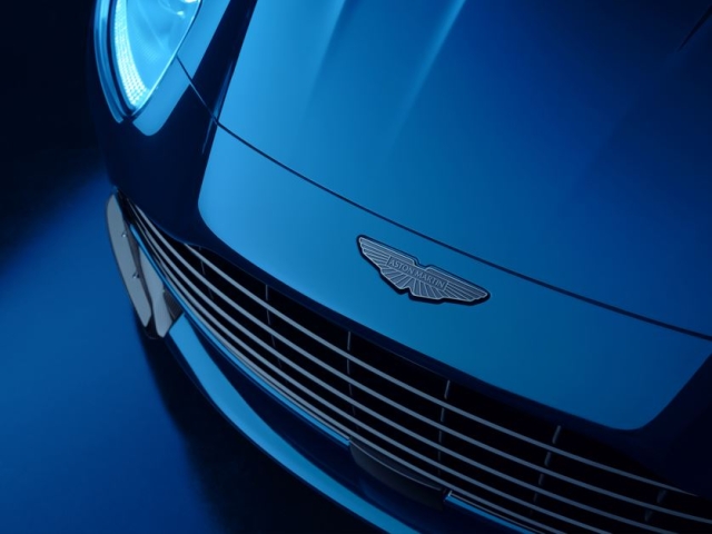 Aston Martin DB12 S