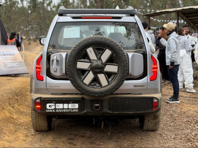 © Fuel Car Magazine Deepal G318 Colombia