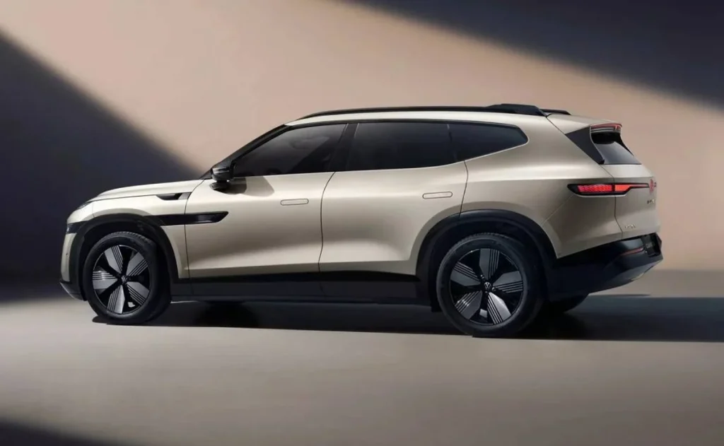 Volkswagen ID. UNYX 08