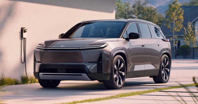 TOYOTA-HIGHLANDER-2027---2 Toyota Highlander 2027