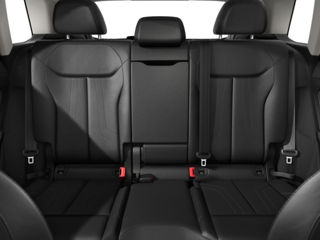Audi Q3 INT-3