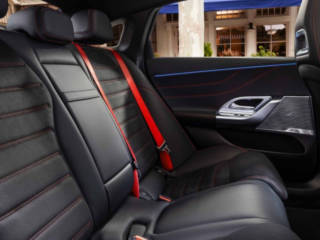 Mercedes Benz clase C interior 1