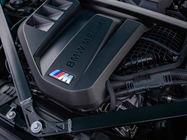 BMW M2 2027 INTERIOR-4