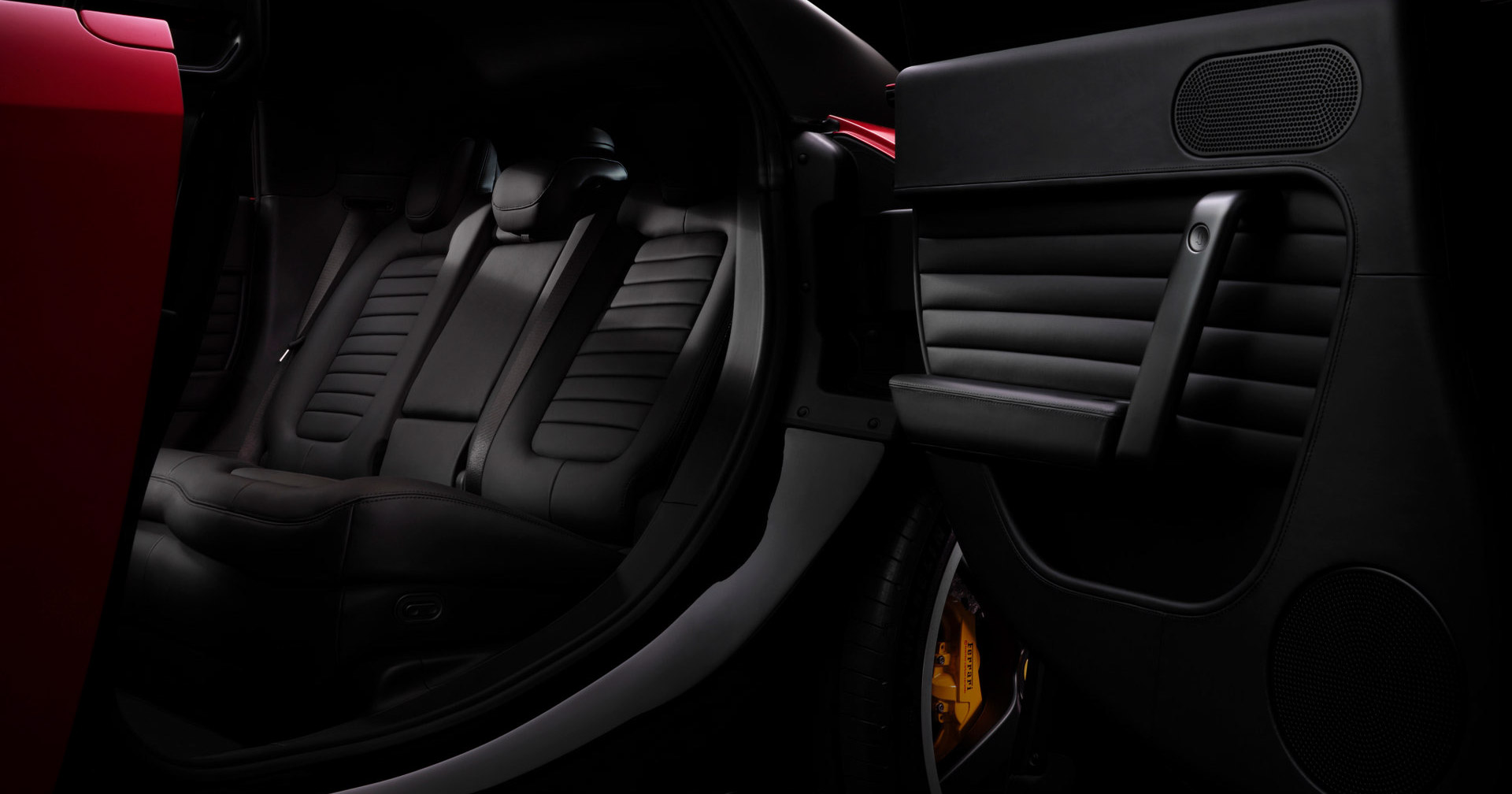 FERRARI LUCE INT-2