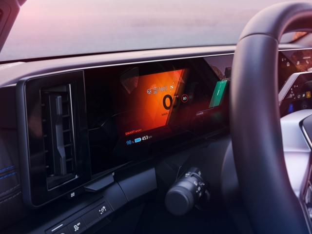 RENAULT MEGANE ETECH INT-2