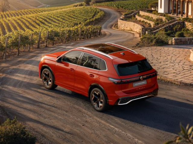 VOLKSWAGEN TIGUAN EXT-3
