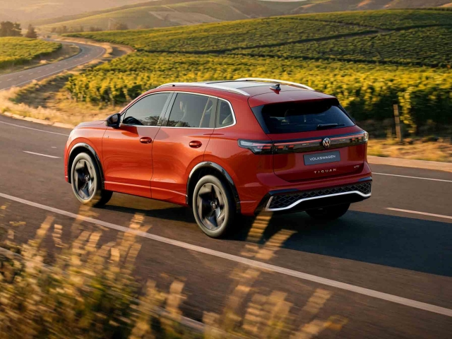 VOLKSWAGEN TIGUAN EXT-4