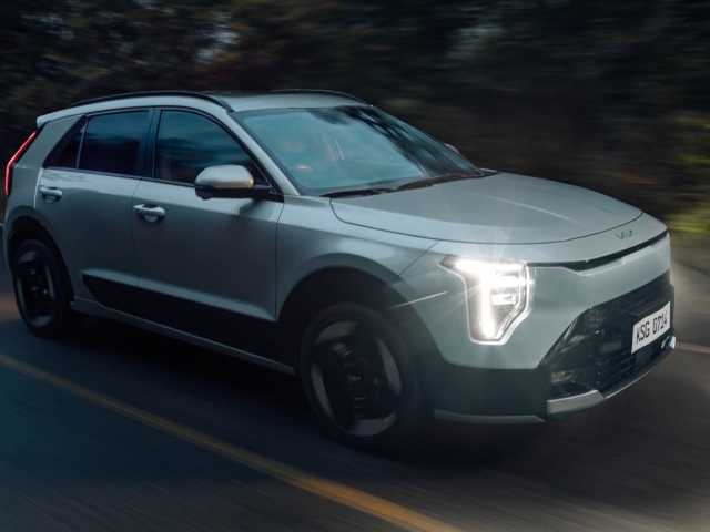 KIA NIRO GALERIA-3