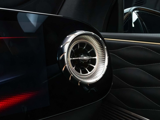 High-Tech SUV mit Sportwagen-DNA: Der neue Mercedes-AMG GT SUV
High-tech SUV with sports car DNA: The new Mercedes-AMG GT SUV
