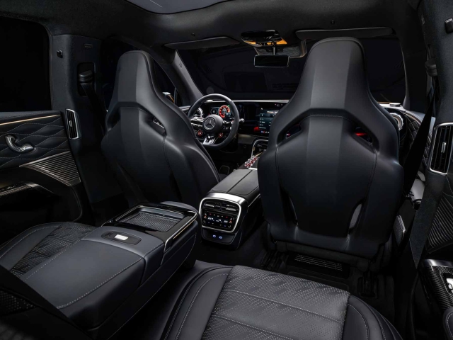 High-Tech SUV mit Sportwagen-DNA: Der neue Mercedes-AMG GT SUV
High-tech SUV with sports car DNA: The new Mercedes-AMG GT SUV